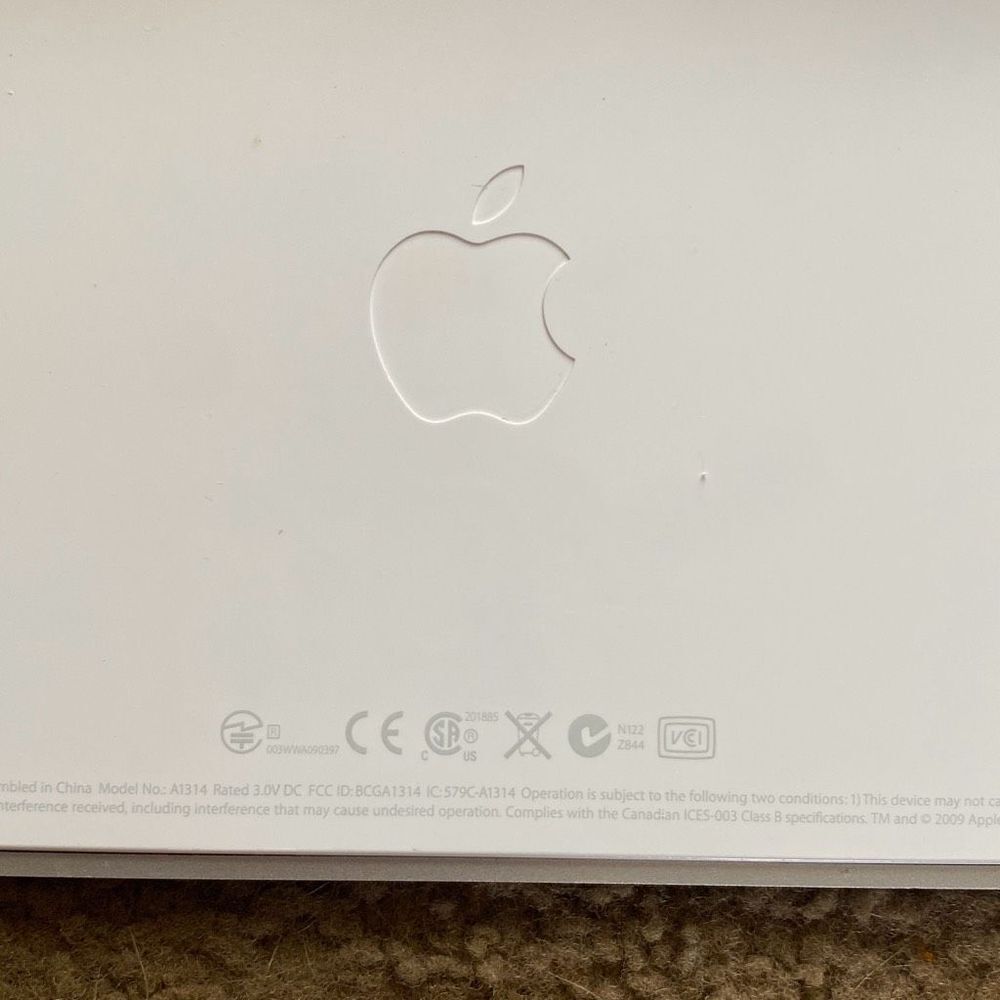 Apple Keyboard - Picture 5 of 5